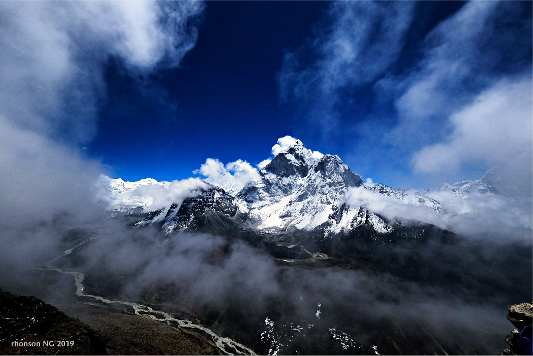 Filipino Traveler: Journeying to Everest Basecamp with Rhonson Ng